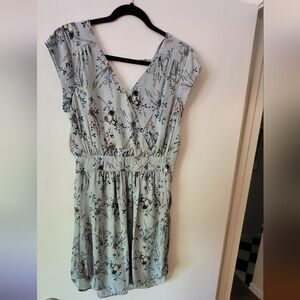 DR2 Women's Blue Floral Blouse